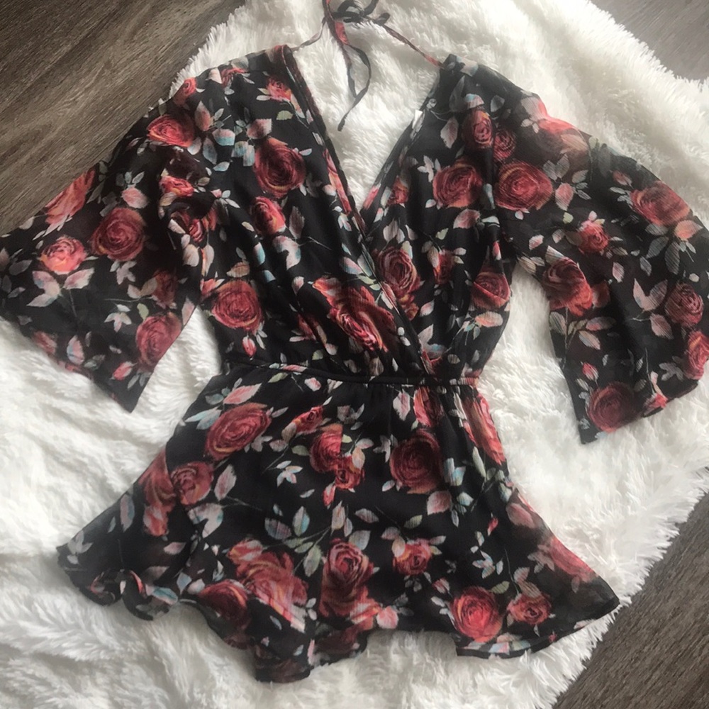 Flower print Short romper.